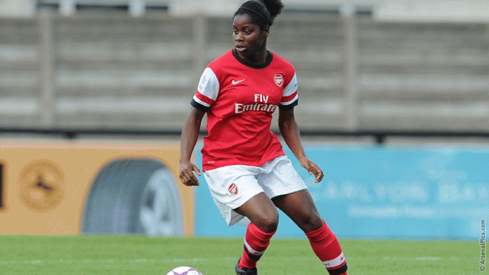 Freda Ayisi Signs Pro