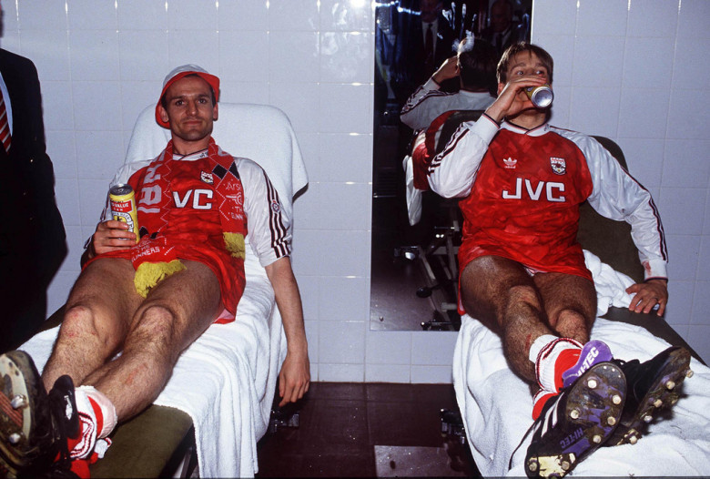 Tuesday club members Bould and Merson celebrating winning 1991 league title (wonder if Wenger has even seen this picture!)