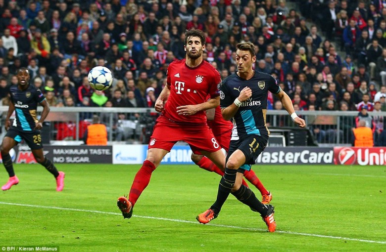 2E1BB4C900000578-0-image-a-37_1446668148611