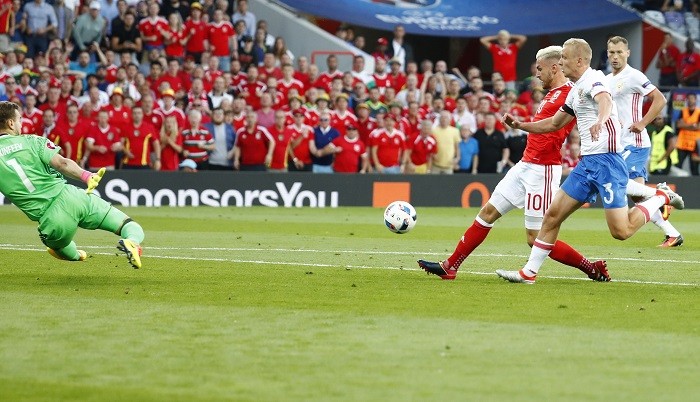 Perfect lob v Russia