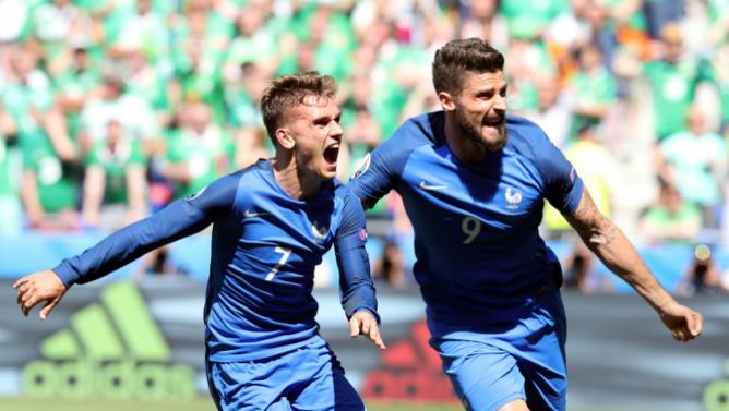 Giroud with a partner evidently works