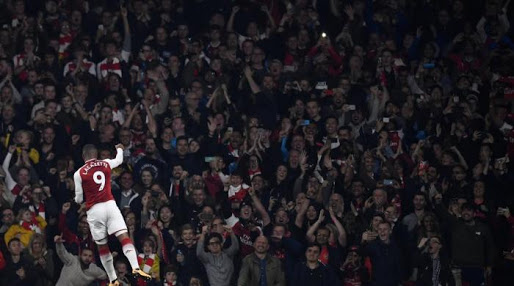 Lacazette Crowd-pleaser