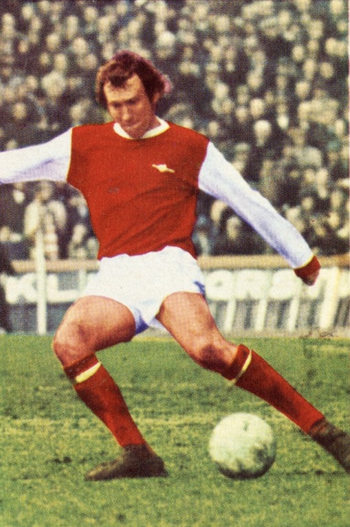 Bob's about to fire in a cross