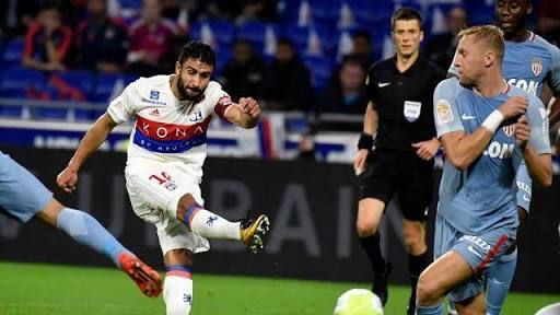 Fekir scoring from free kick