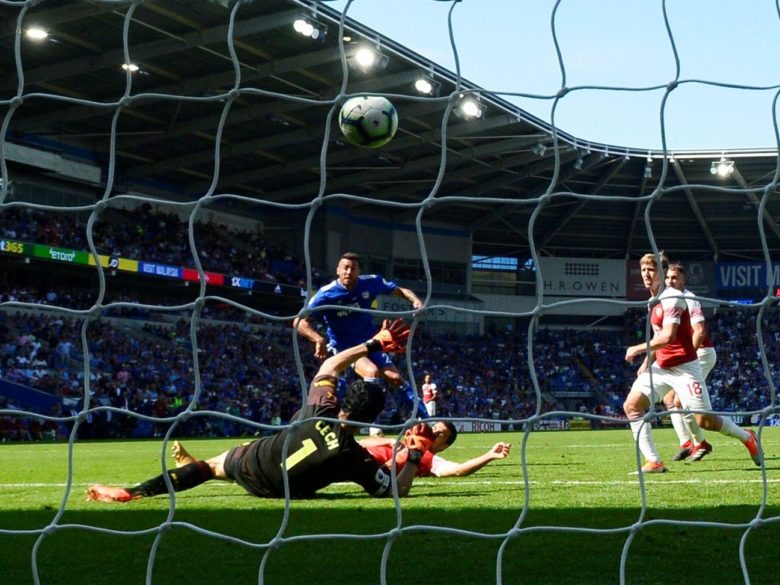 Cech is on thin ice - terrible with ball at feet